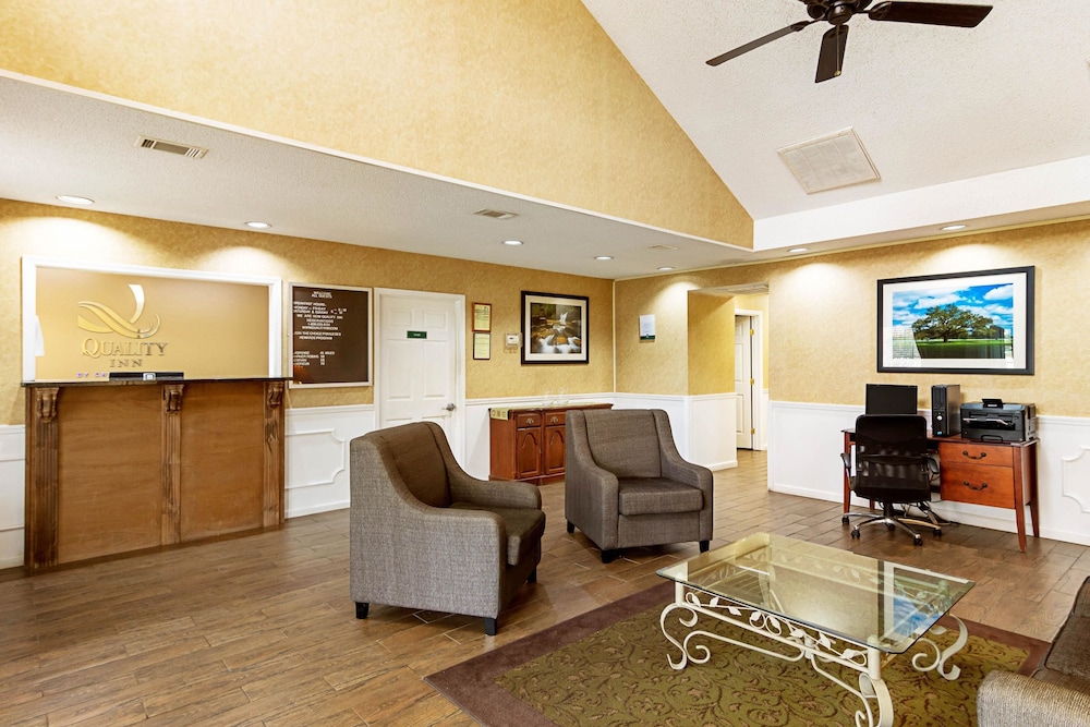Quality Inn Thomaston 21/37