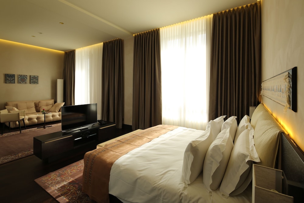 BERD'S Hotel 22/71