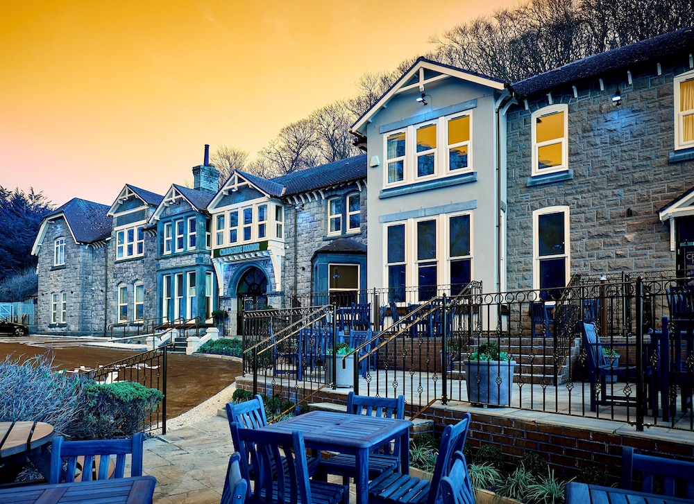 Craigside Manor 55/60
