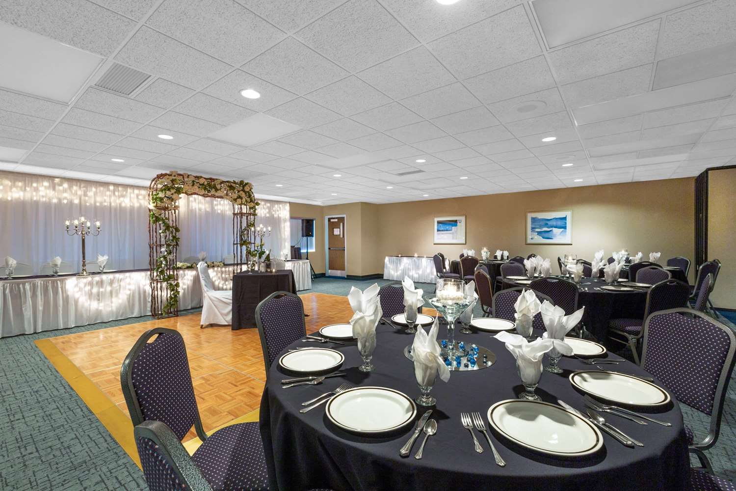 Baymont By Wyndham Des Moines Airport 39/56