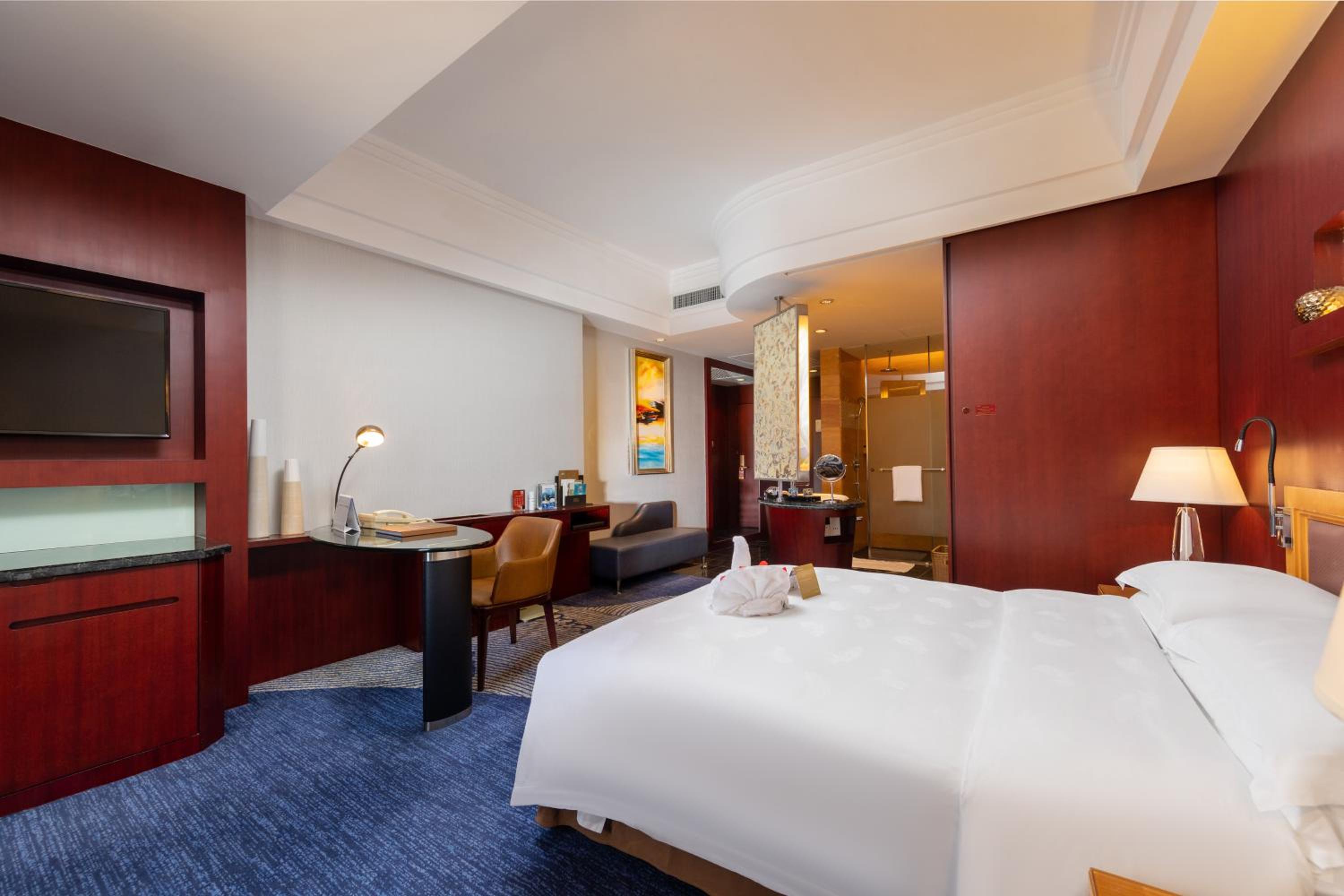 Macau, Deluxe, King Bed, Ocean View