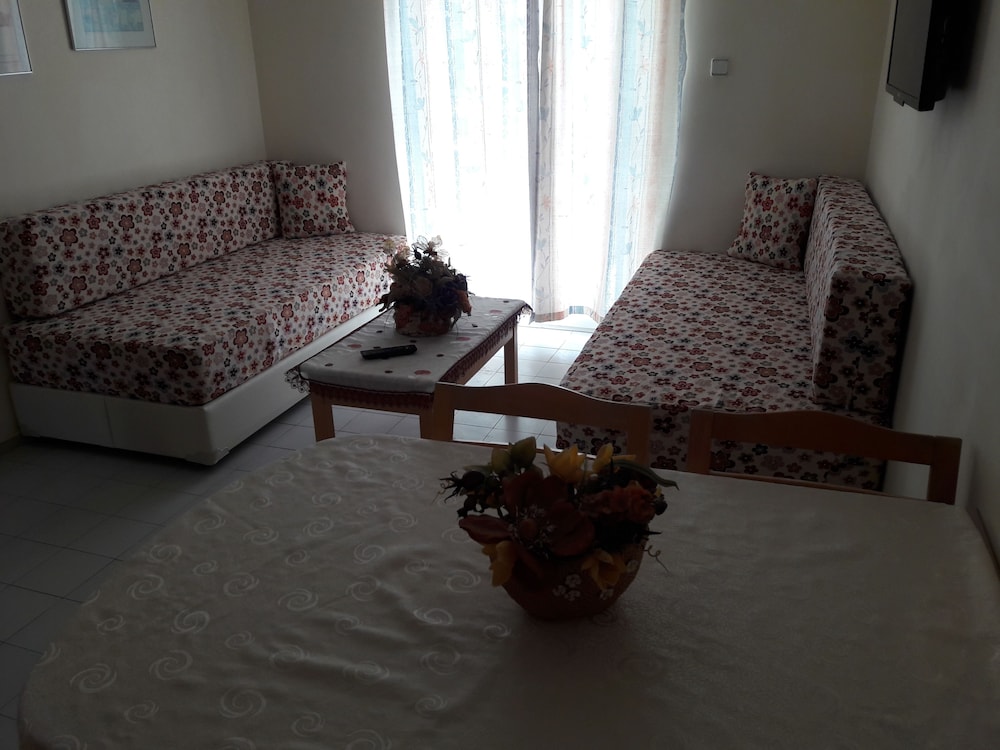 Avlu 4 Apart Hotel 24/50