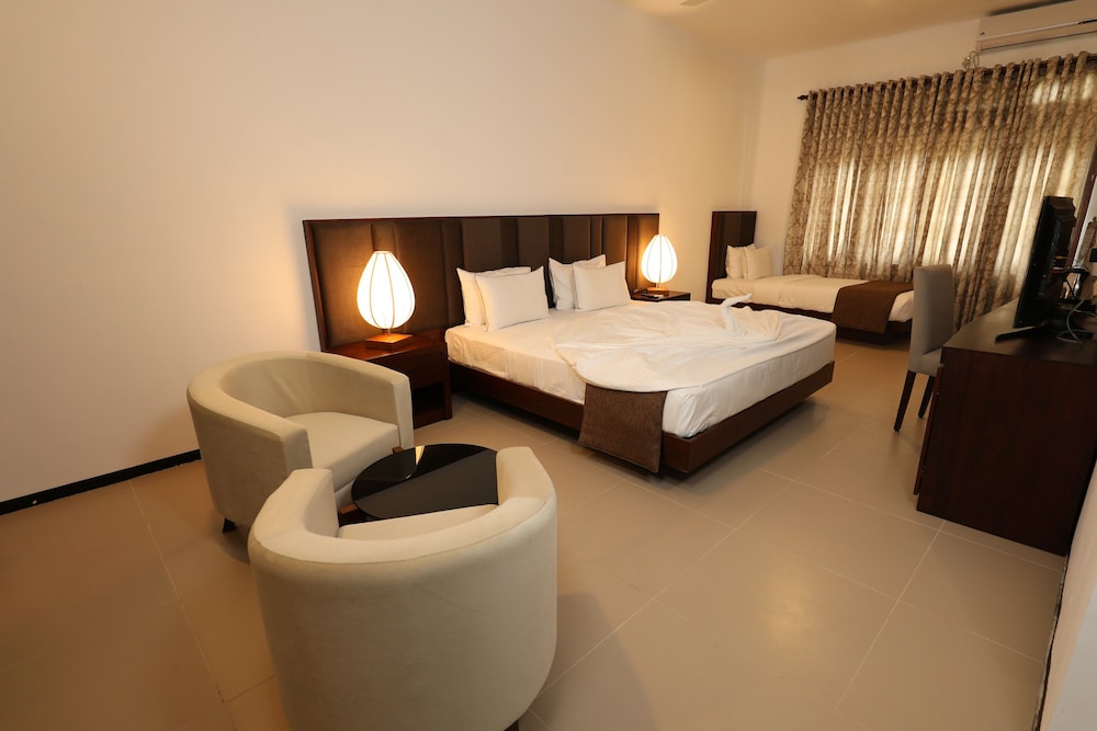 Joes Resort Bentota 15/50
