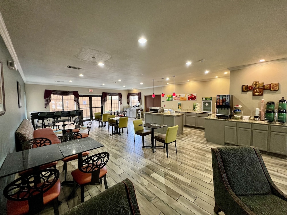 Quality Inn and Suites Near University 29/39