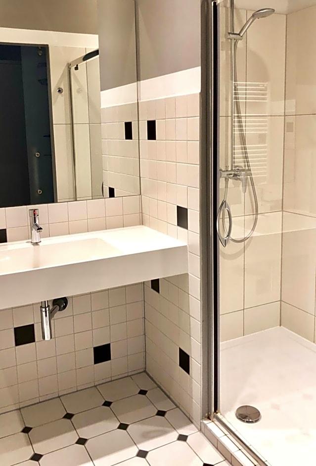 Arena Inn Hotel 39/40