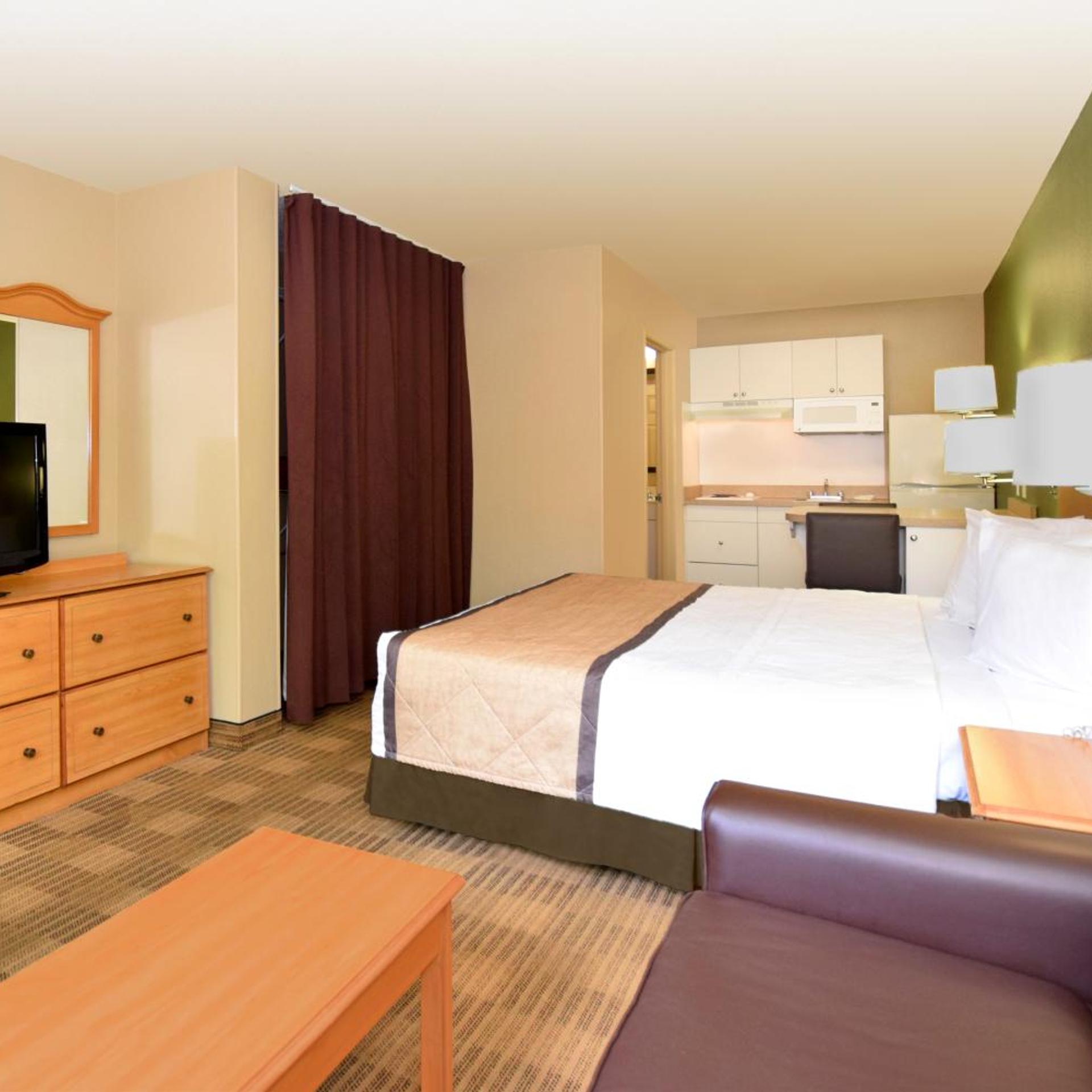 Extended Stay America Suites Washington, D.C. - Germantown - Town Center 23/61