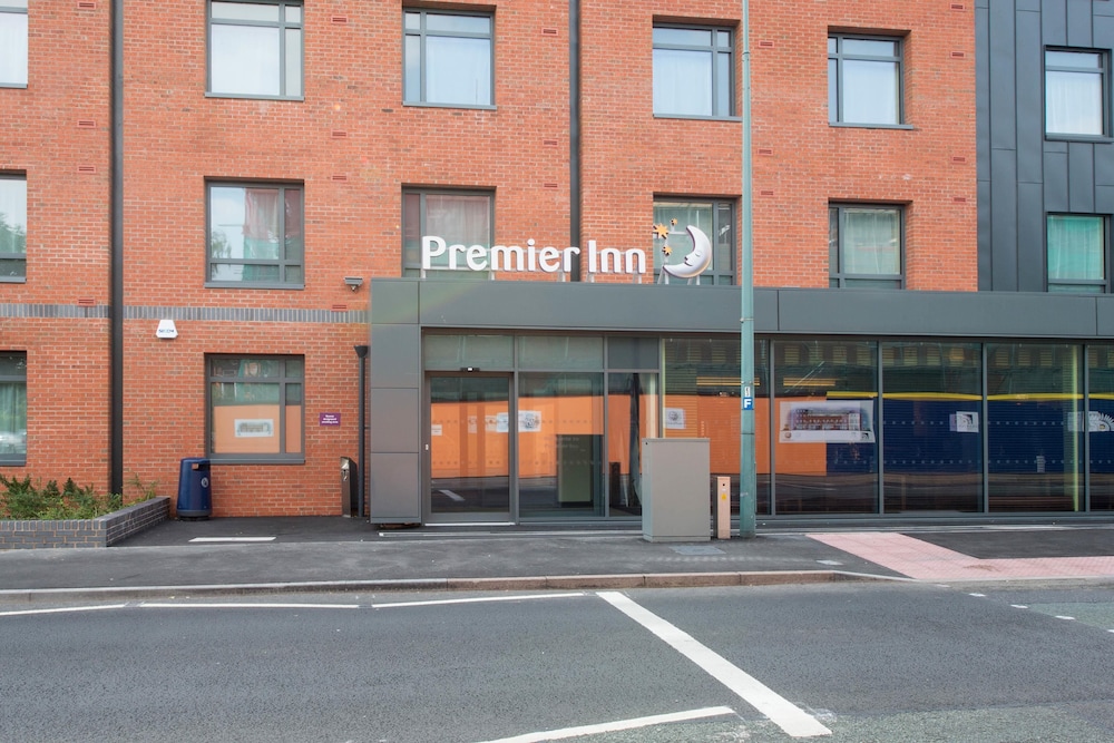 Premier Inn Lichfield City Centre Hotel 29/34