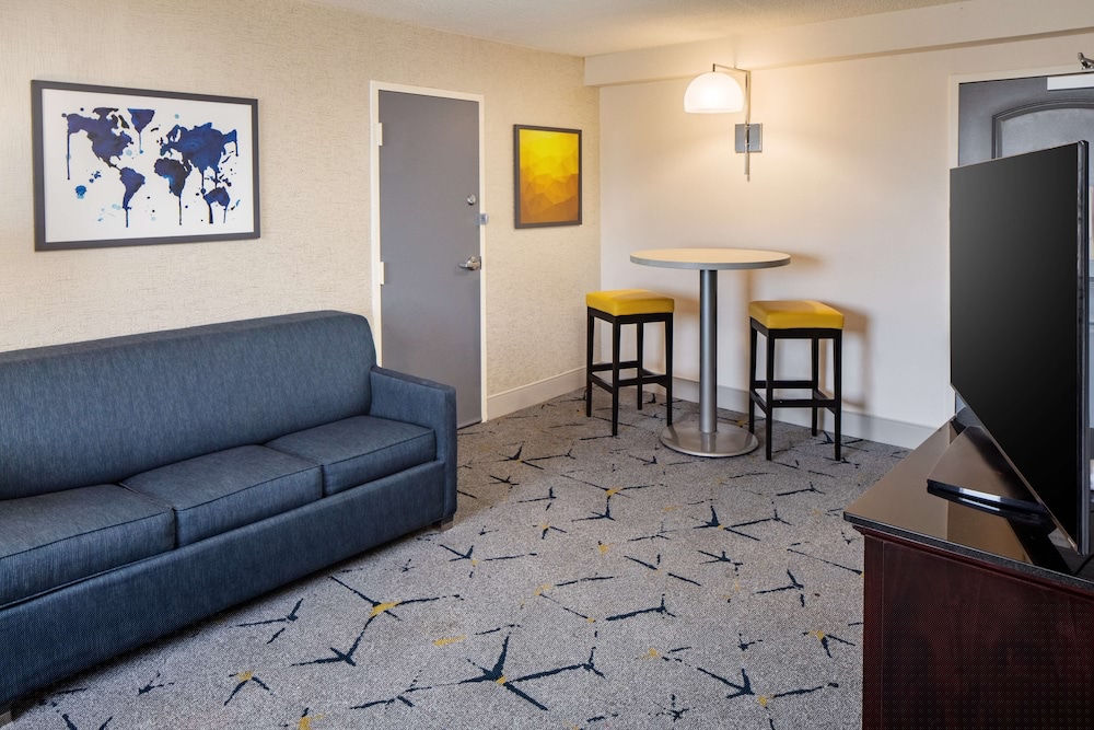 DoubleTree by Hilton Washington DC Silver Spring 19/55