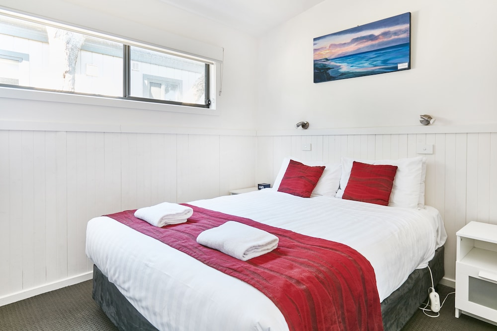 ANGLESEA BEACHFRONT FAMILY CARAVAN PARK 7/50