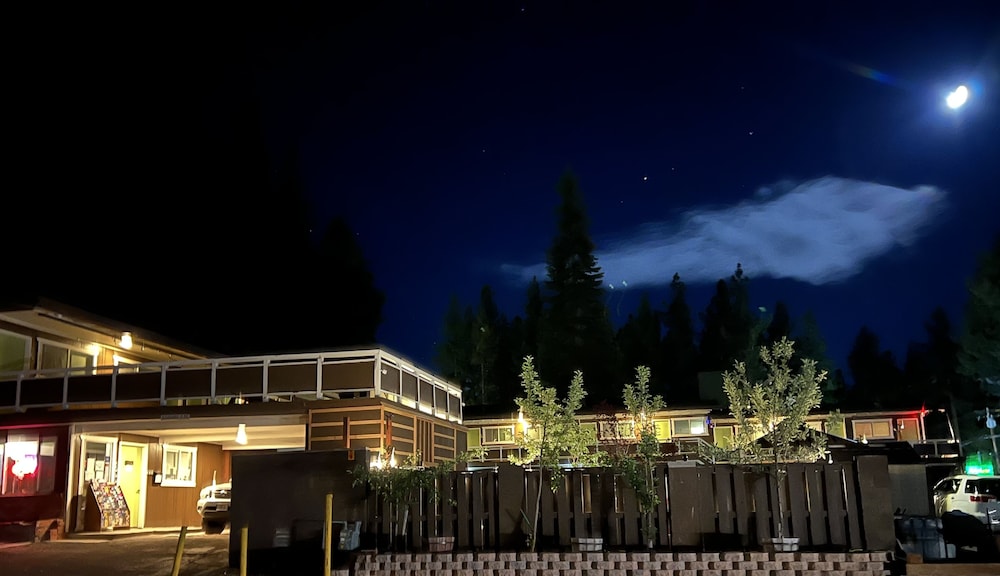 Tea Garden Lodge 7/49