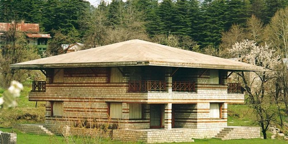 BANON RESORT. 4/19