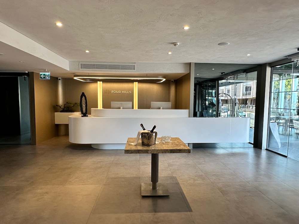 FOUR HILLS HOTEL 9/37