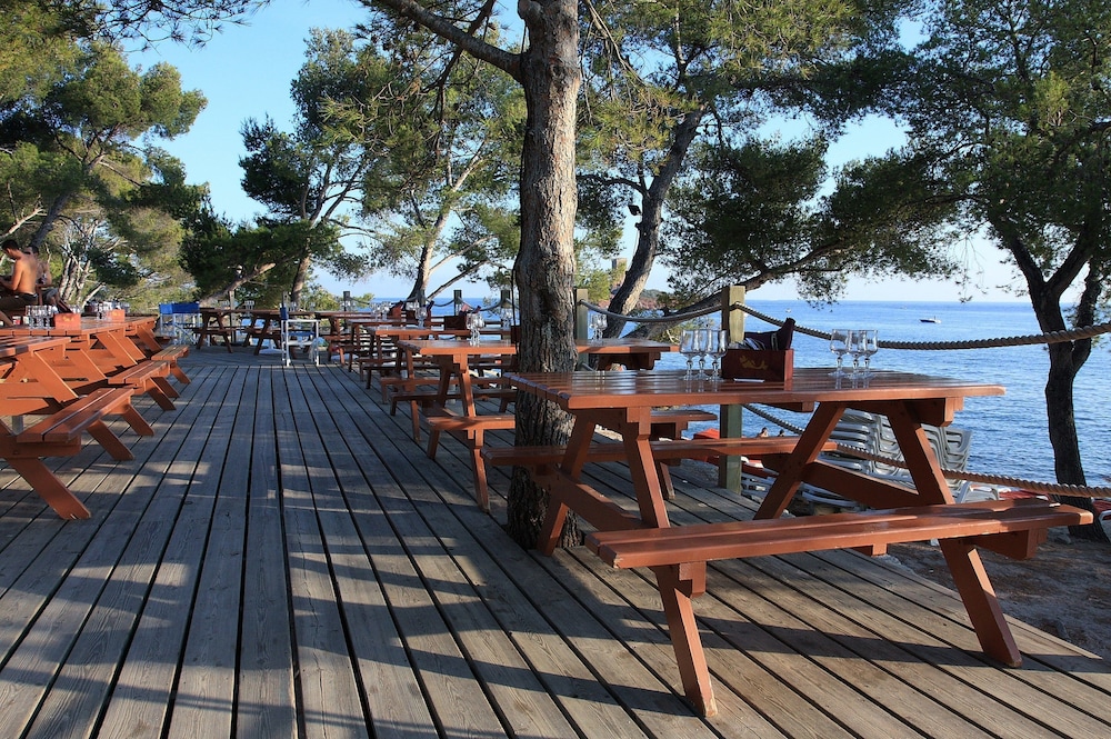 Hotel de L Esterel 36/50