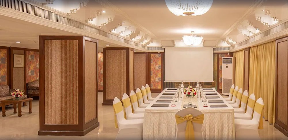 Taj Nadesar Palacevaranasi 64/73