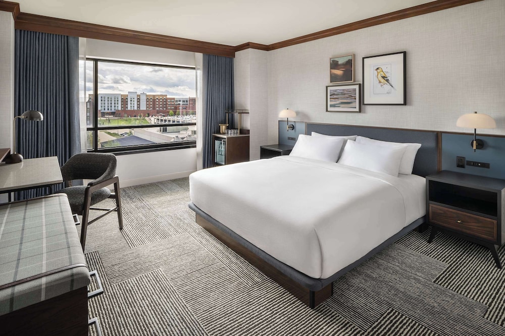 Hyatt Regency Coralville 12/66