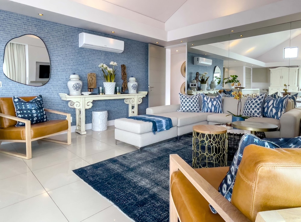 Le Paradis Penthouse Apartment 24/37