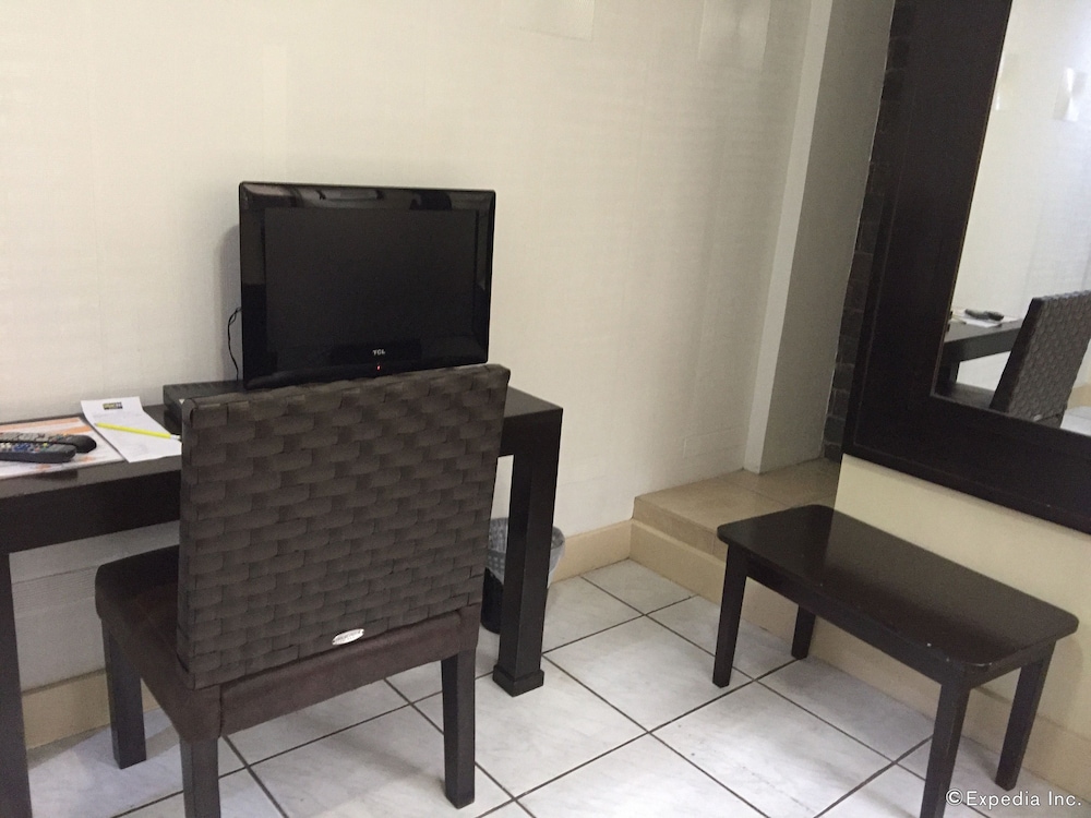 Urban Inn Iloilo 61/65