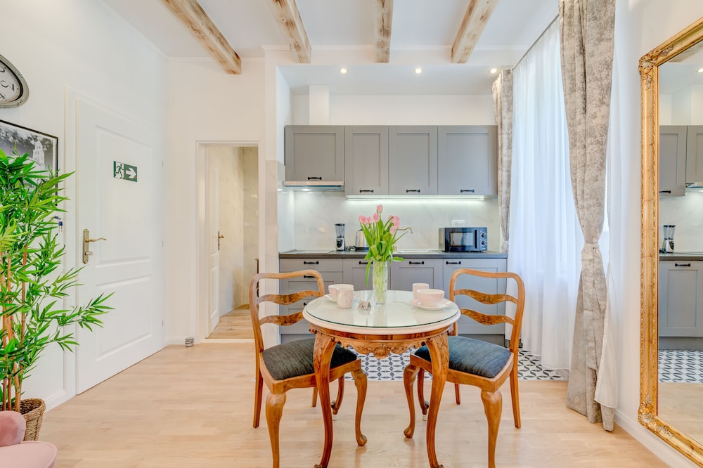 Le Monde Luxury Accommodation 54/63