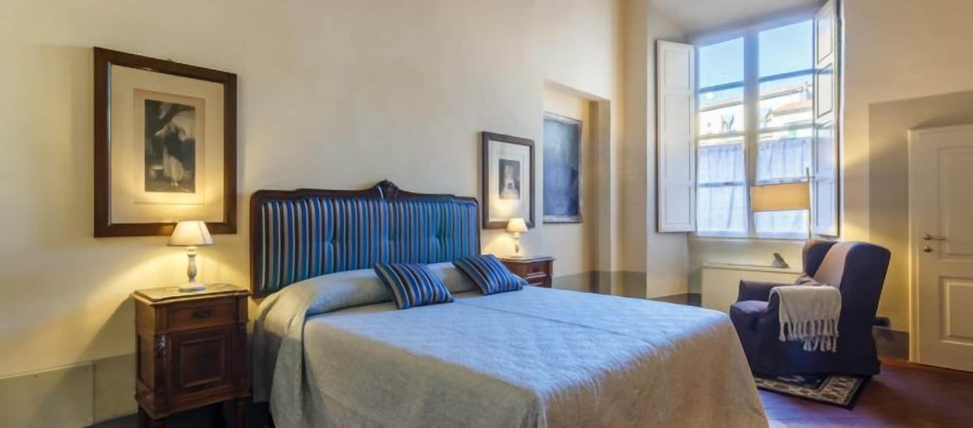 SUPERIOR, DOUBLE BED, CITY VIEW