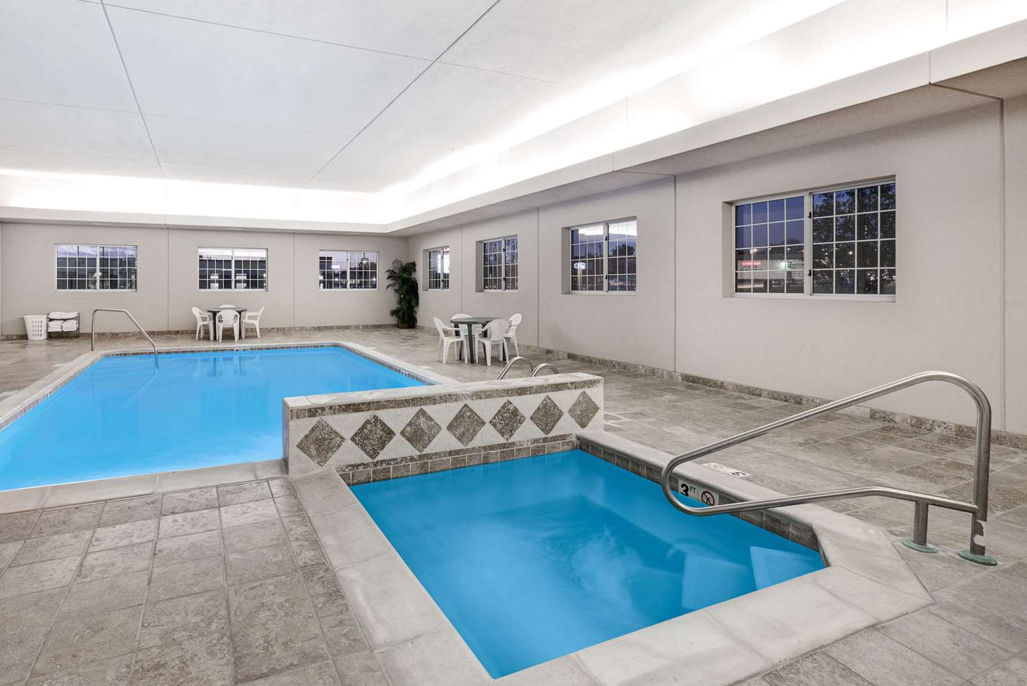 Days Inn by Wyndham Carroll 11/19