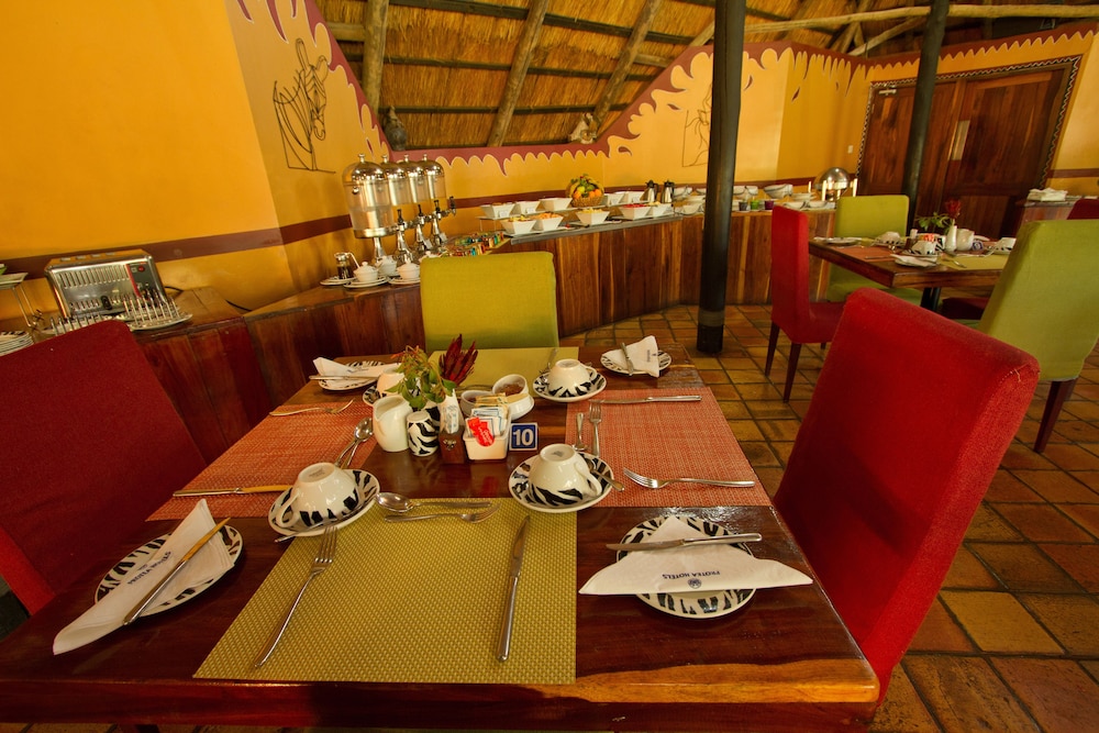 Protea Hotel by Marriott Lusaka Safari Lodge 30/50
