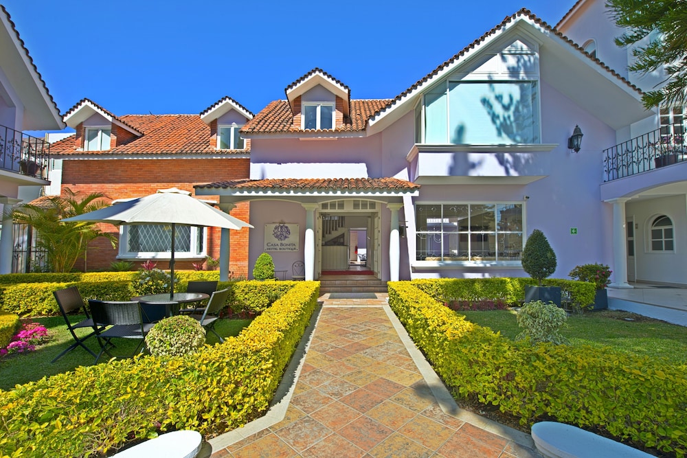 Casa Bonita Hotel and Luxury Residence 45/50
