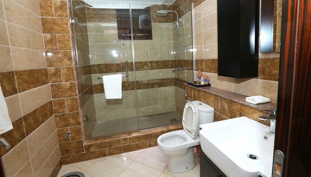 Wells Carlton Hotel and Apartment Abuja 51/57