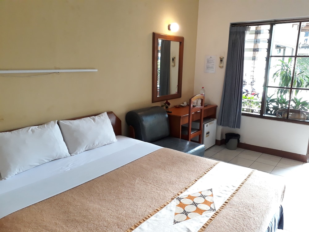 1 BEDROOM, DELUXE, DOUBLE OR TWIN BED