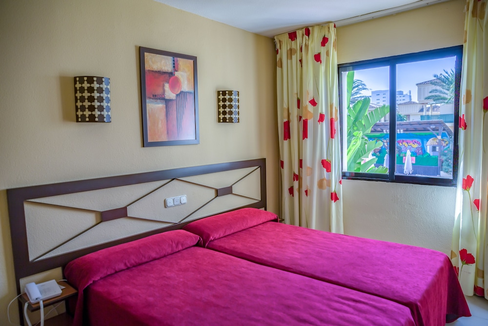 Hotel Puente Real 26/62