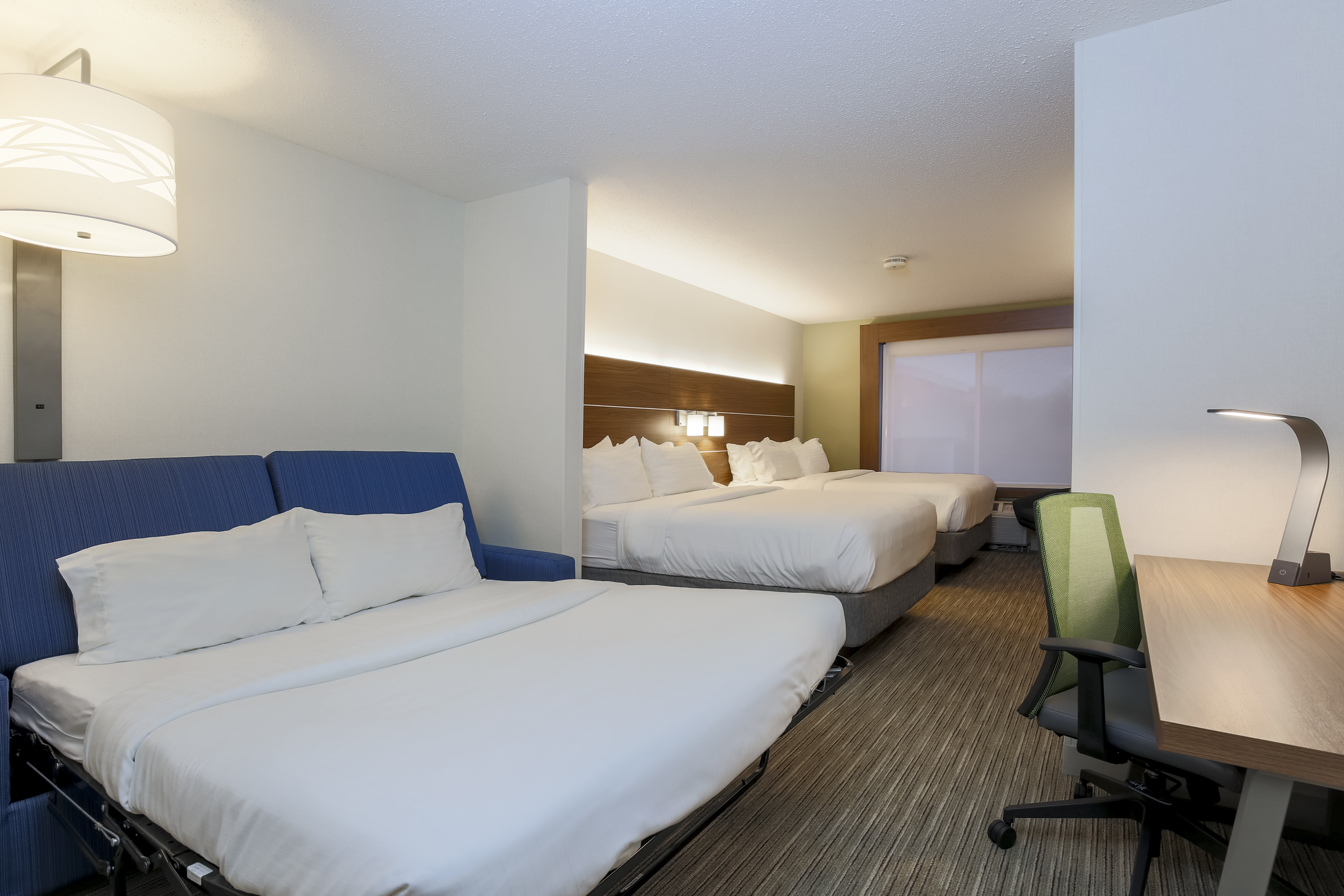 Holiday Inn Express Irondequoit 14/65