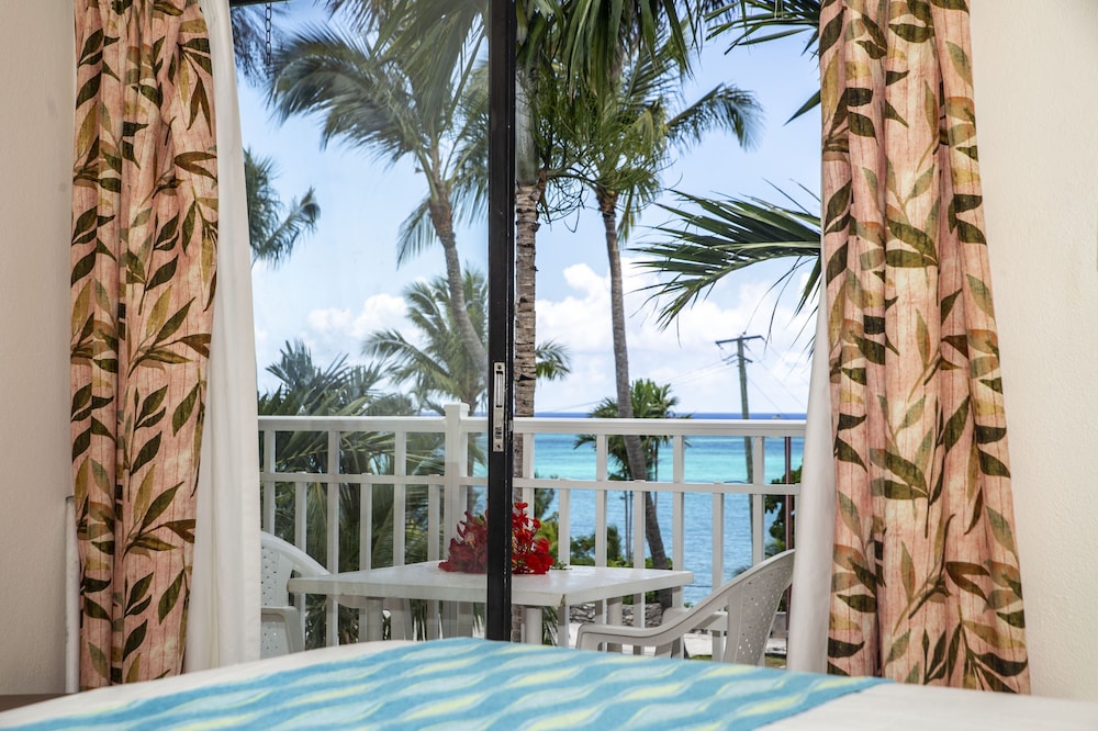 Orange Hill Beach Inn 27/60