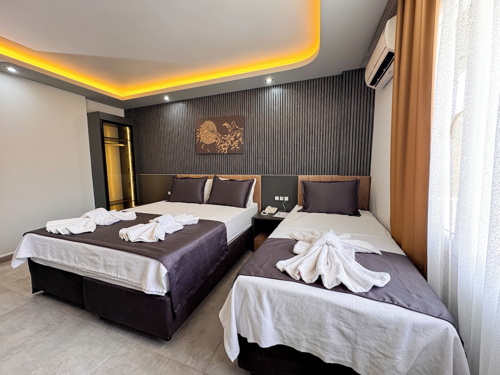 Servet 76 Grand Hotel 3/9