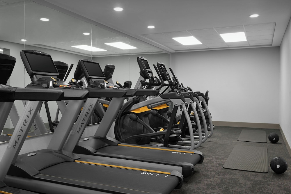 Fairfield Inn And Suites Winston Salem Hanes Mall 38/71