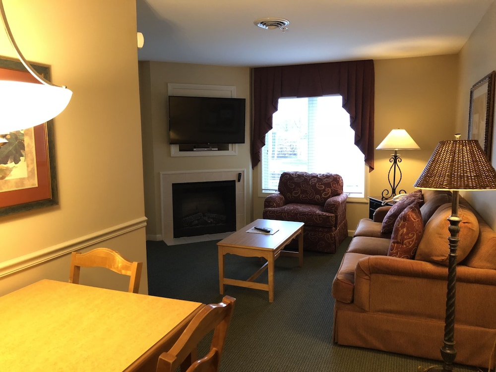 Vacation Village At Berkshires 27/47