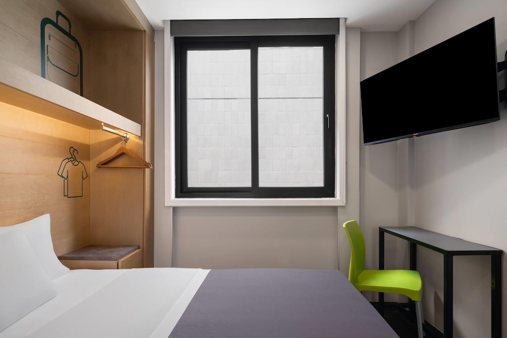 Hotel MX zocalo CDMX, Trademark Collection by Wyndham 21/48