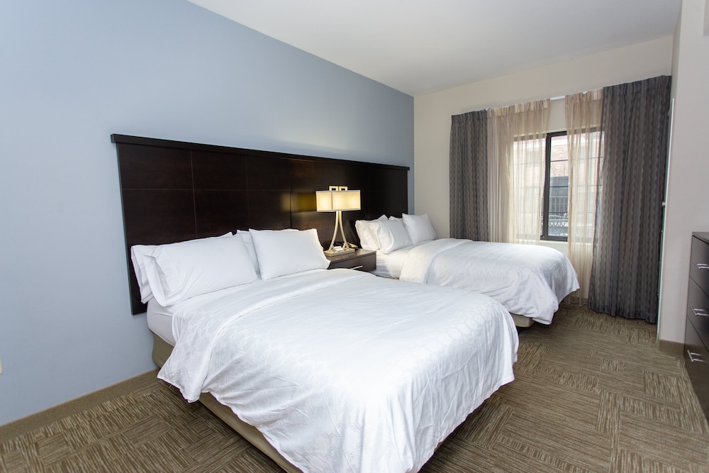 STAYBRIDGE SUITES BOWLING GREEN 15/68