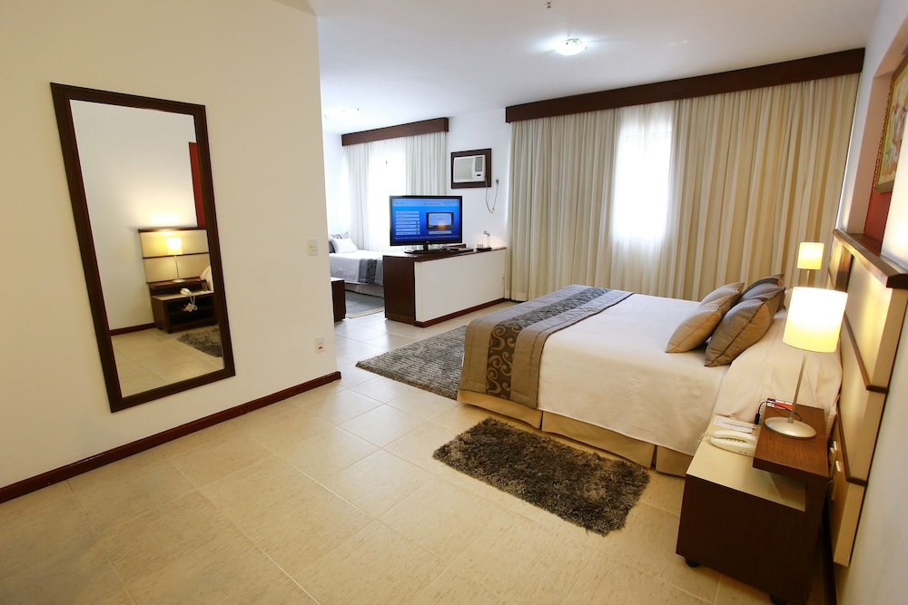 Mondrian Suite Hotel 31/82