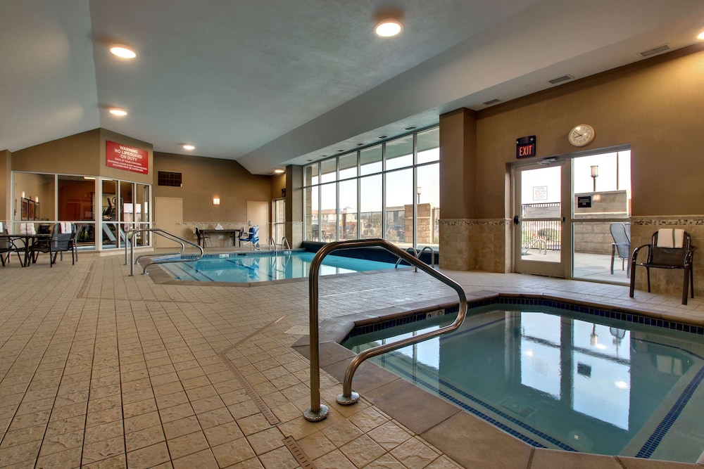 Drury Inn and Suites Findlay 22/50