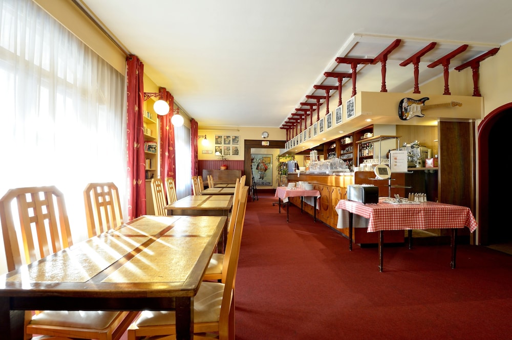 Hotel Du Lion D Argent Et Des Tanneries 36/50