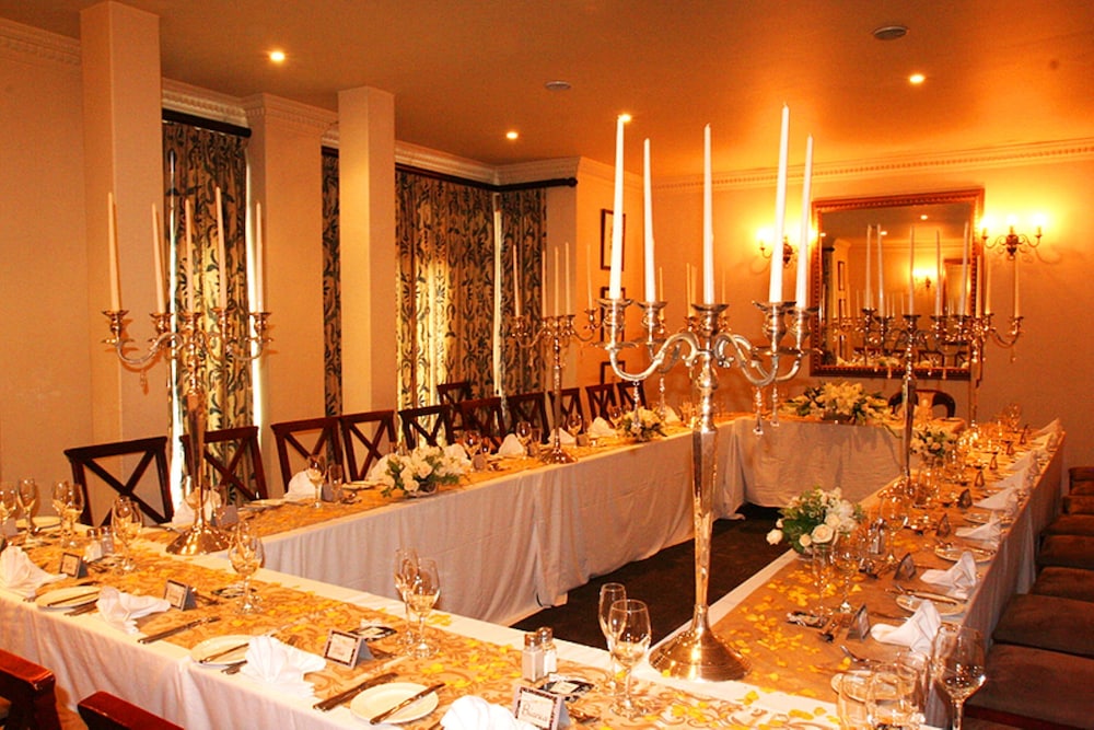 Redlands Hotel 25/50