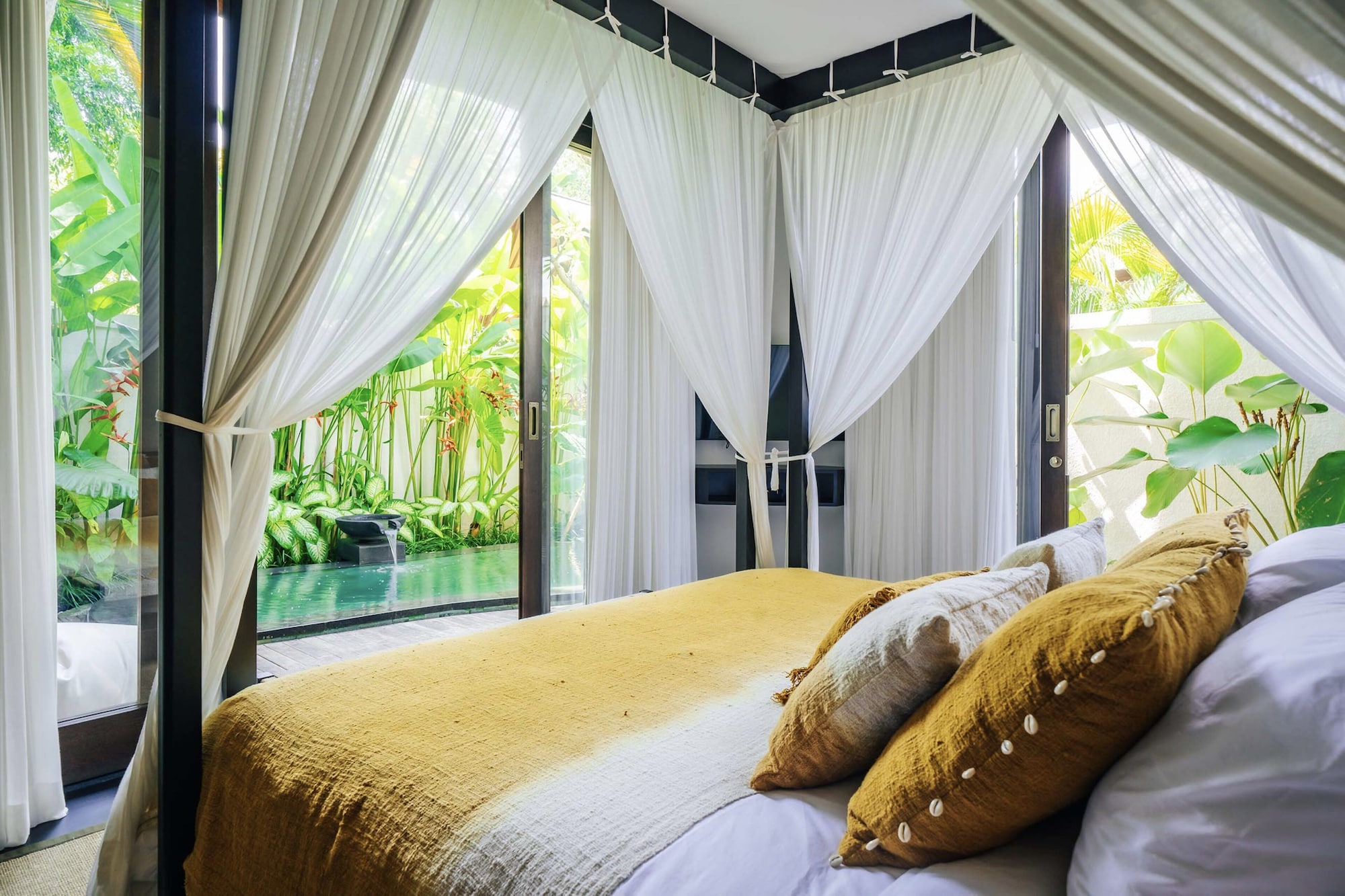 1 BEDROOM, ROYAL, VILLA, KING BED, SOFA, PLUNGE POOL