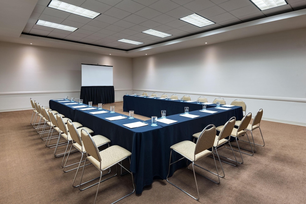 FOUR POINTS BY SHERATON MONTERREY LINDA VISTA 37/39