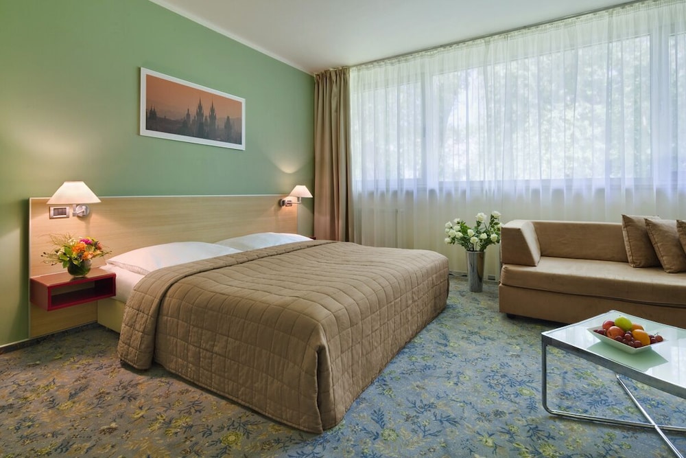 Hotel Michael 7/31