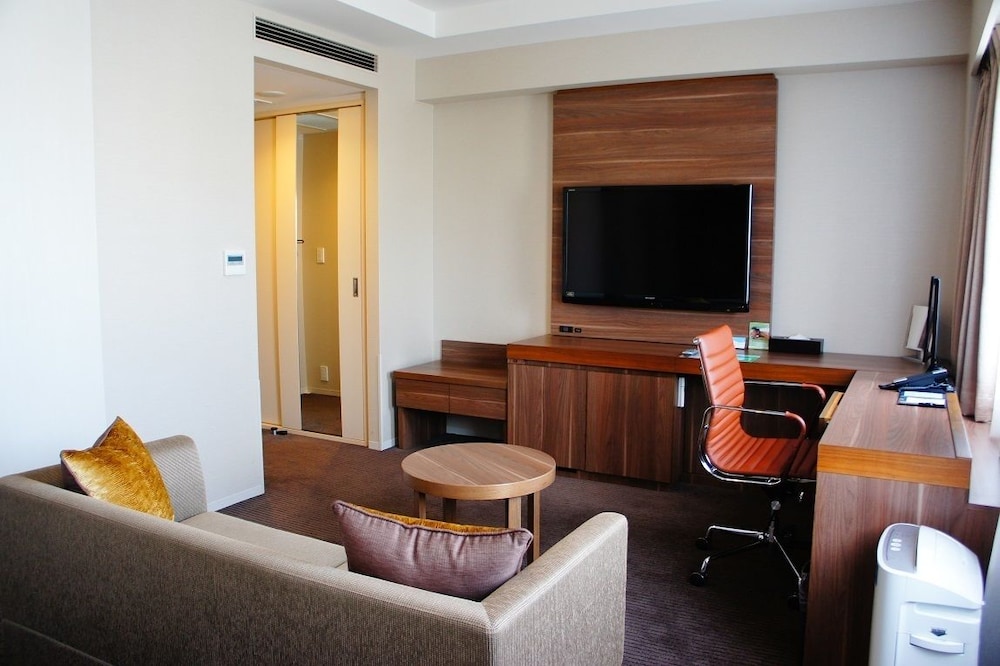 JR-East Hotel Mets Niigata 18/32