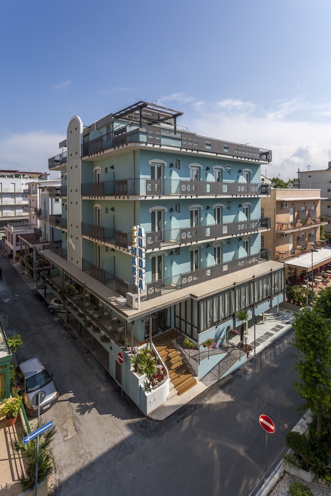 Hotel Aurora Mare 2/40