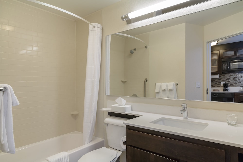 Candlewood Suites Mishawaka 12/42