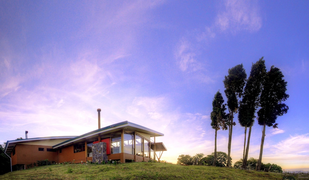 Chayote Lodge 5/50