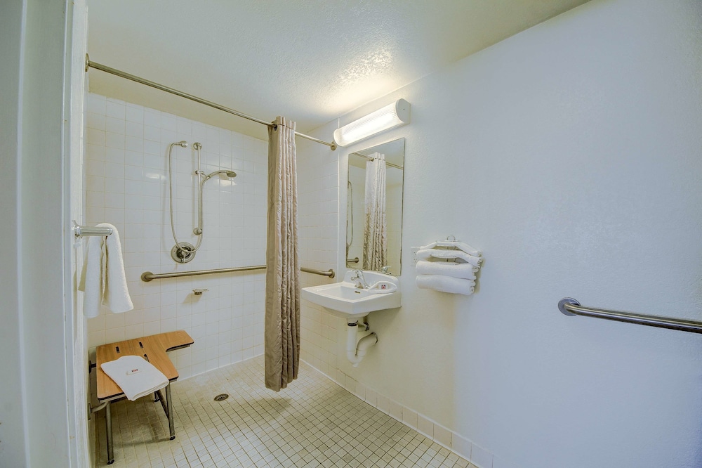 Motel6 San Antonio, TX - Fort Sam Houston 30/61