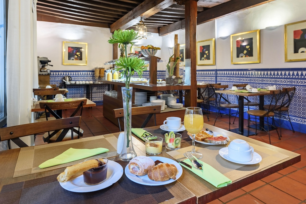 Hotel Palacio de Santa Ines 57/75