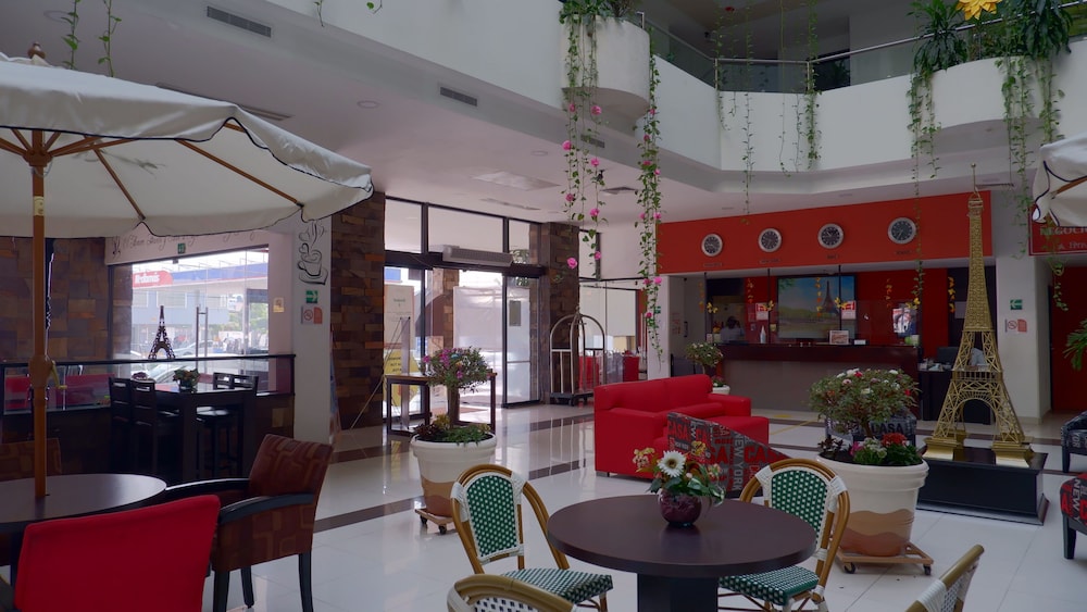 PARIS FC HOTEL 67/76